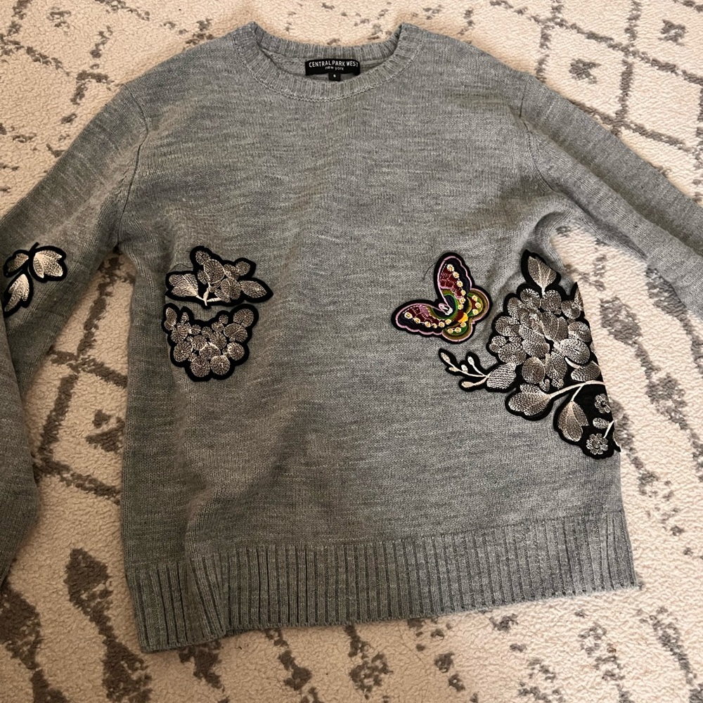 Sweater embroidery crew neck in s